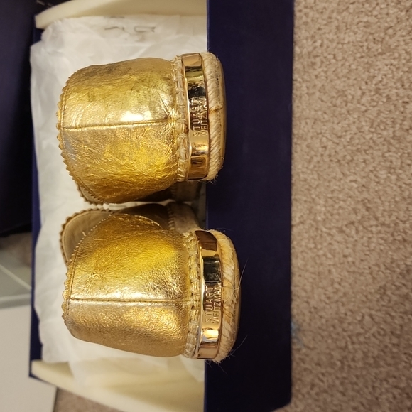 Stuart Weitzman Biarritz Metallic Gold Espadrille - Picture 2 of 4